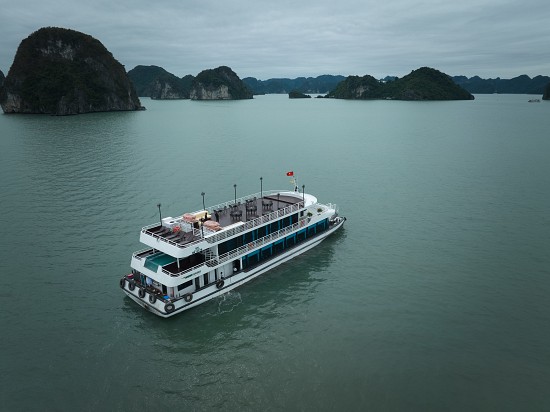 [V-DREAM CRUISES] Hạ Long Biển Nhớ: 4 giờ khám phá Vịnh Hạ Long